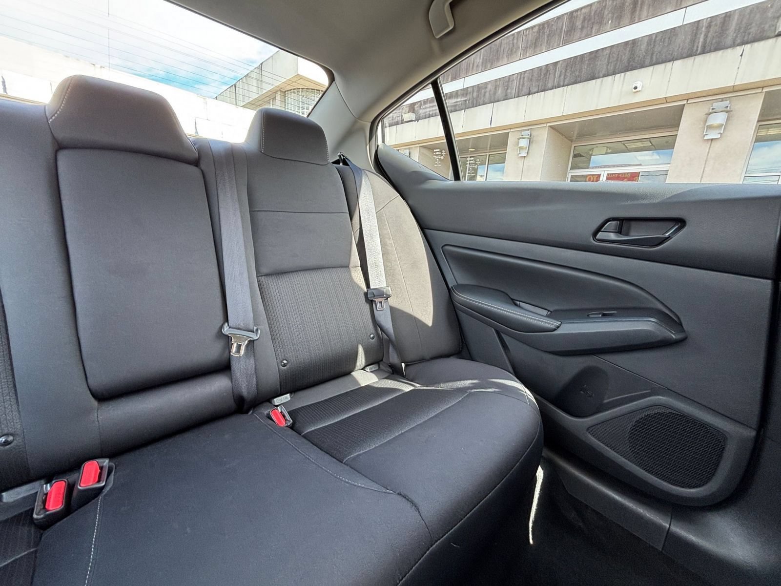 Used 2025 Nissan Altima 2.5 SV FWD image 38