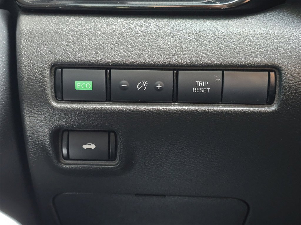 Used 2023 Nissan Sentra SR w/ SR Premium Package image 17