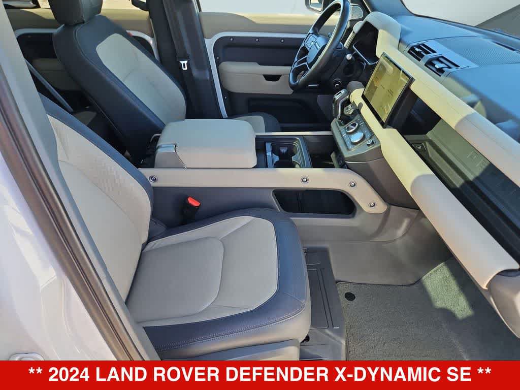 Used 2024 Land Rover Defender 130 X-Dynamic SE AWD/4WD image 22