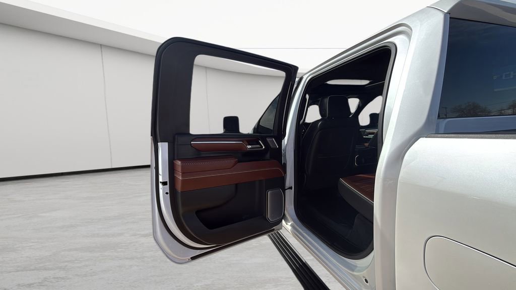 Used 2024 GMC Sierra 3500 Denali Ultimate image 44
