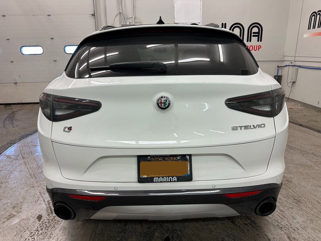 Used 2024 Alfa Romeo Stelvio Ti w/ Active Assist Plus Package AWD/4WD image 15