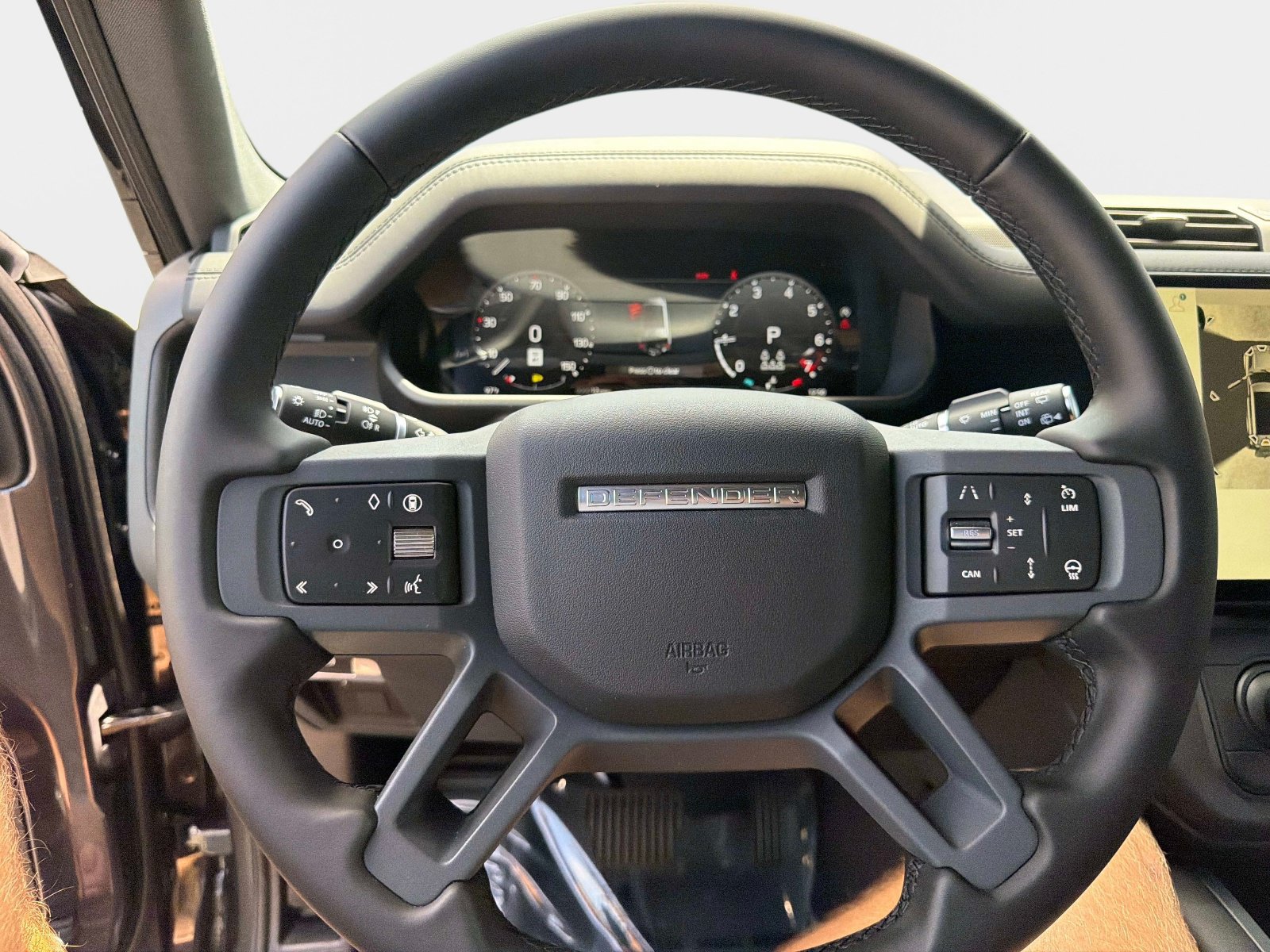 New 2026 Land Rover Defender 130 X-Dynamic SE AWD/4WD image 25