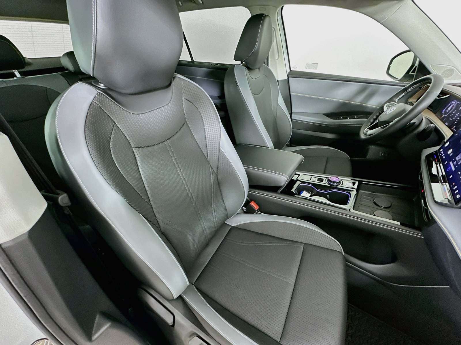 New 2027 Volkswagen Atlas SE AWD/4WD image 44