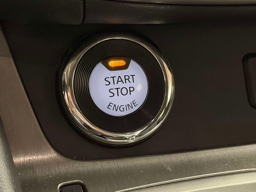 Used 2019 Nissan Murano SV AWD/4WD image 39