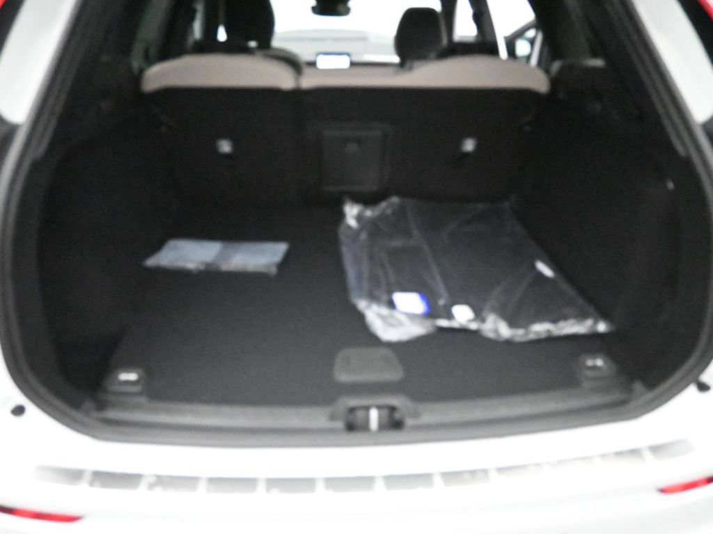 New 2026 Volvo XC60 B5 Core w/ Climate Package AWD/4WD image 31