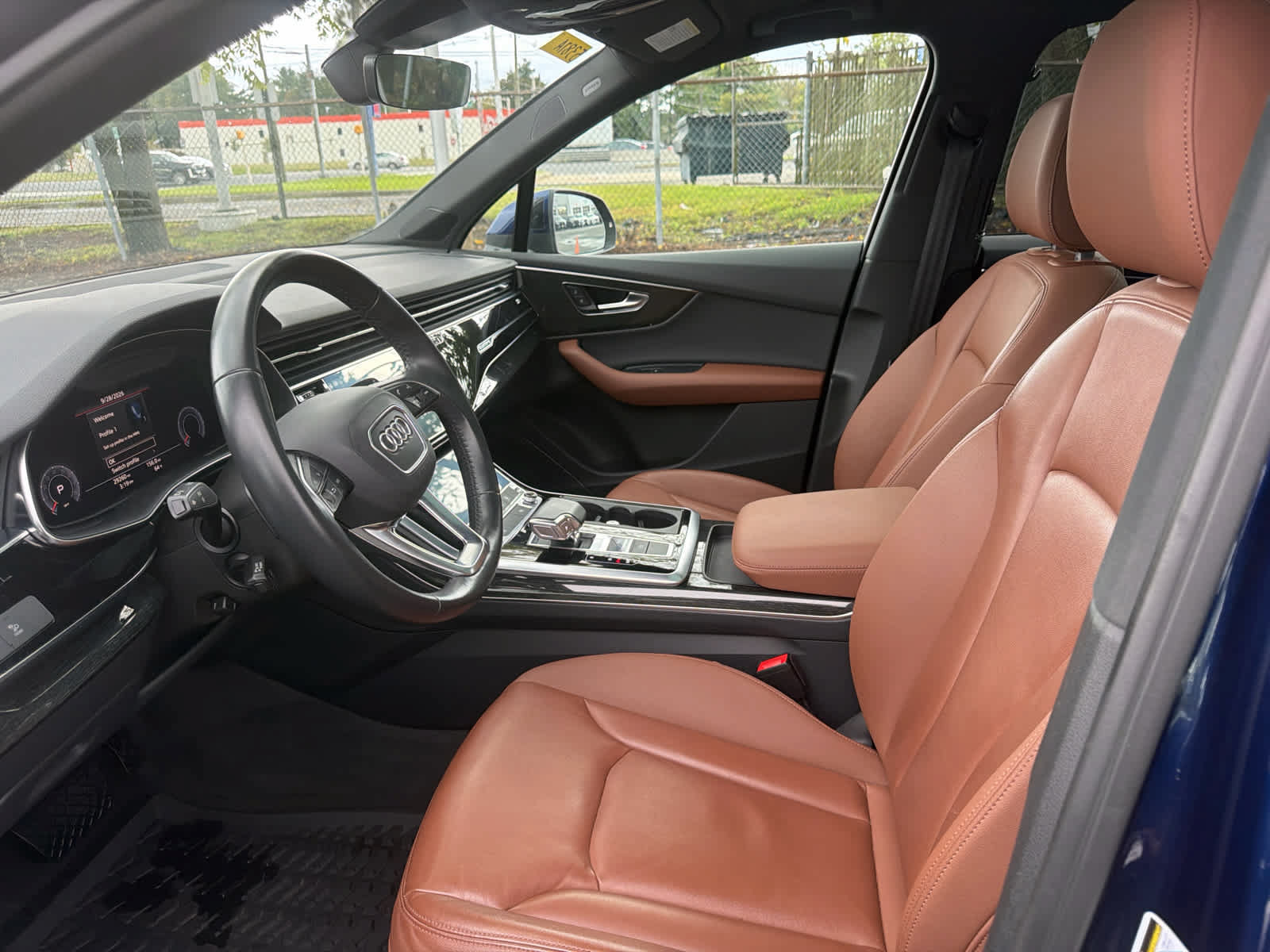 Used 2020 Audi Q7 2.0T Premium Plus w/ Premium Plus Package AWD/4WD image 15