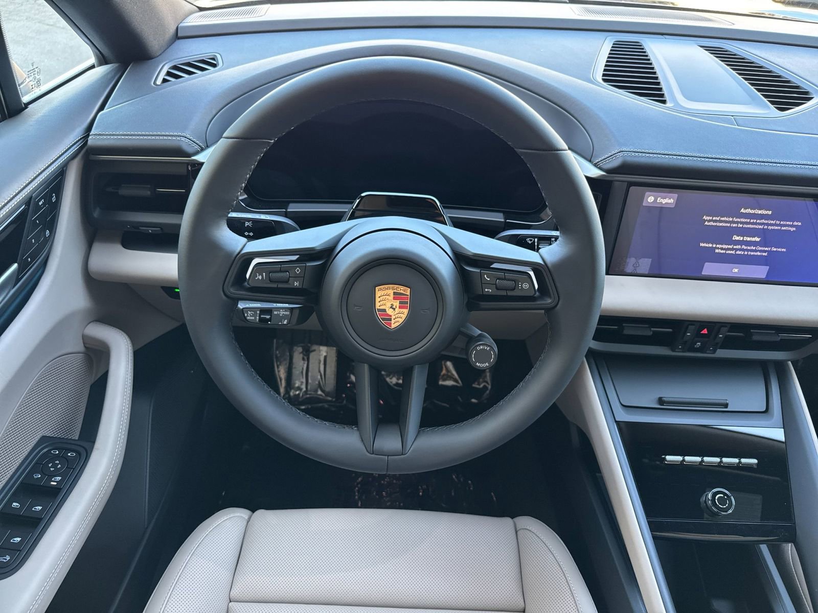 Certified 2026 Porsche Macan 4 Electric AWD/4WD image 16