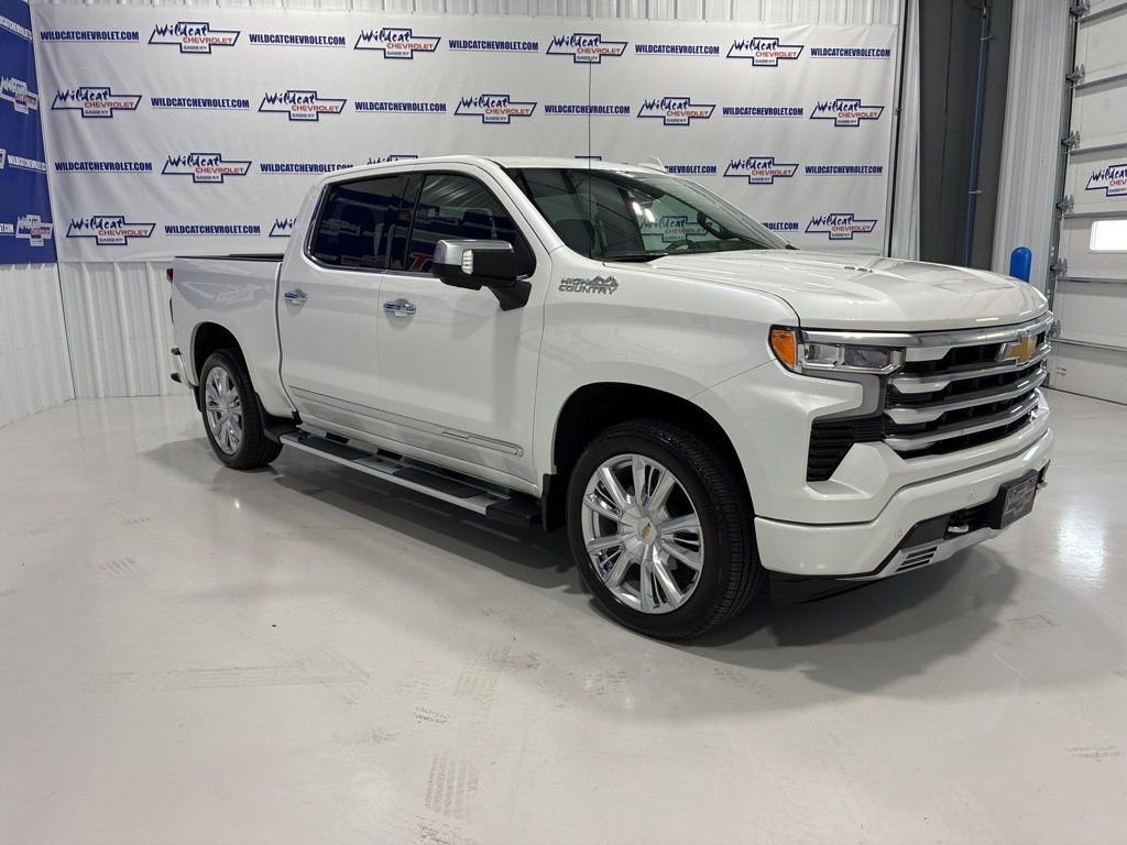 Used 2025 Chevrolet Silverado 1500 High Country w/ Technology Package image 13