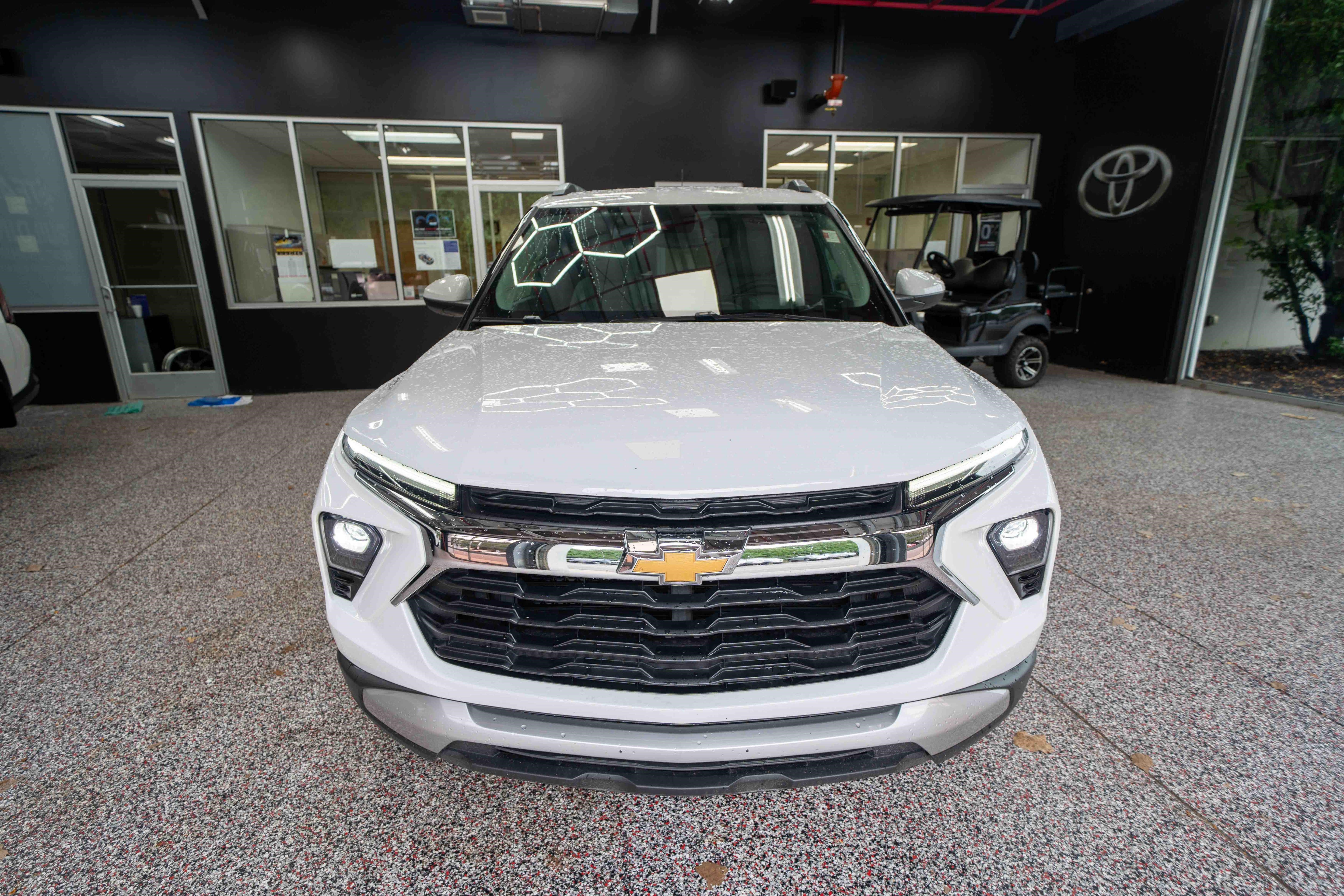 Used 2024 Chevrolet TrailBlazer LT w/ Convenience Package AWD/4WD image 6