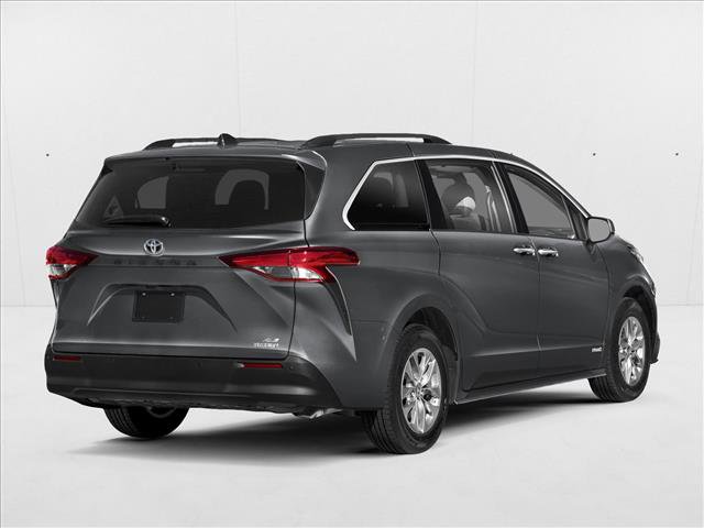 New 2025 Toyota Sienna XLE image 2