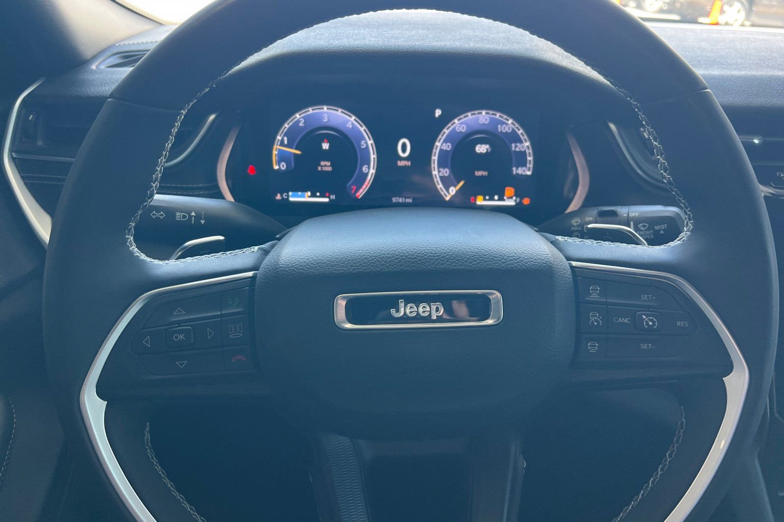 Used 2024 Jeep Grand Cherokee Altitude AWD/4WD image 20