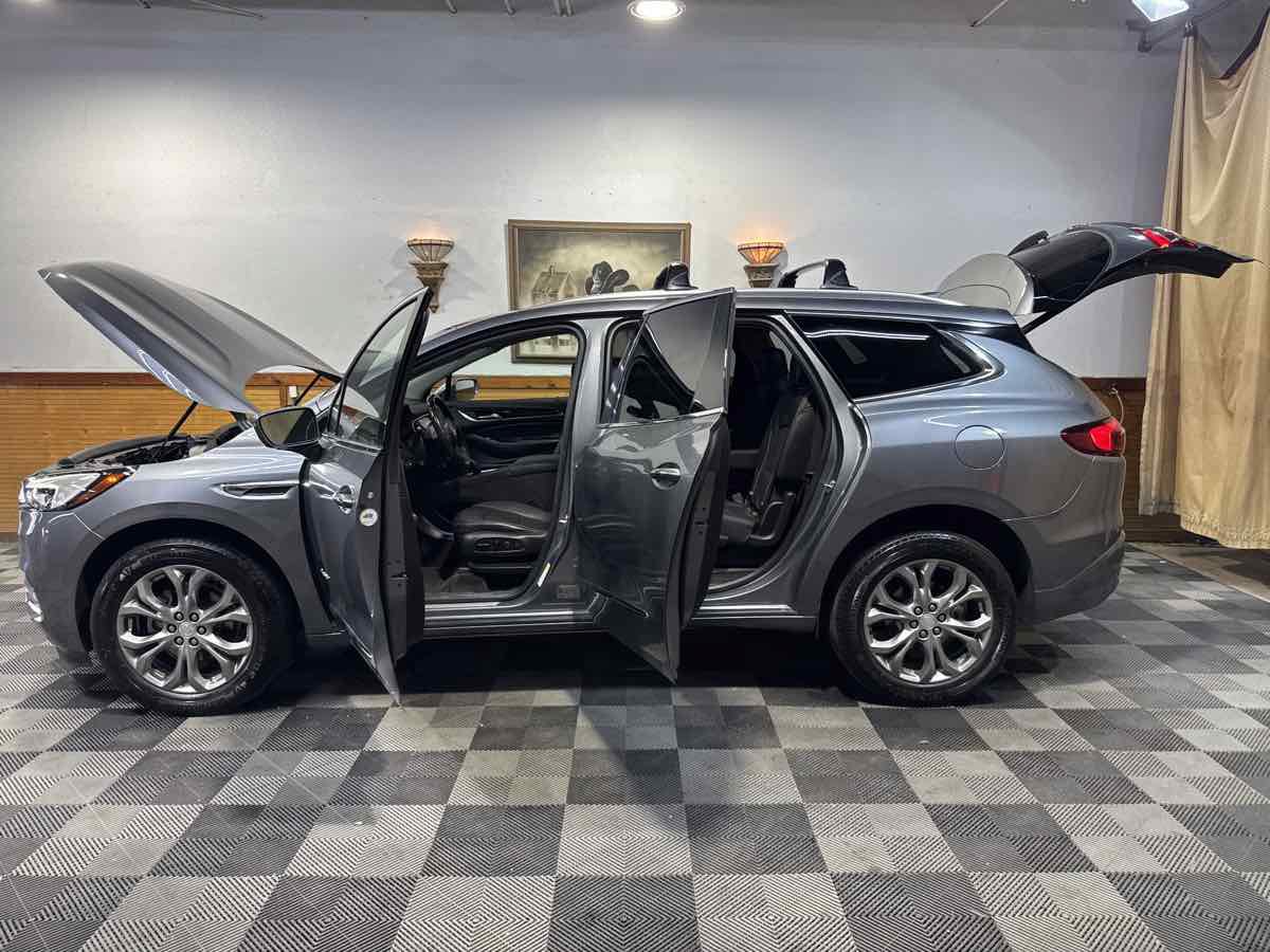 Used 2020 Buick Enclave Avenir FWD image 10