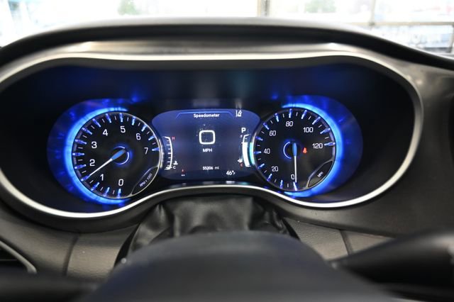 Used 2024 Chrysler Pacifica Touring-L FWD image 29