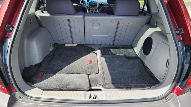 Used 2006 Pontiac Vibe w/ Sun And Sound Package FWD image 21