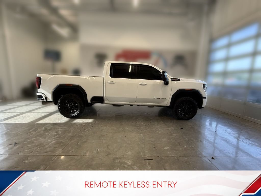 Used 2024 GMC Sierra 2500 AT4 AWD/4WD image 5