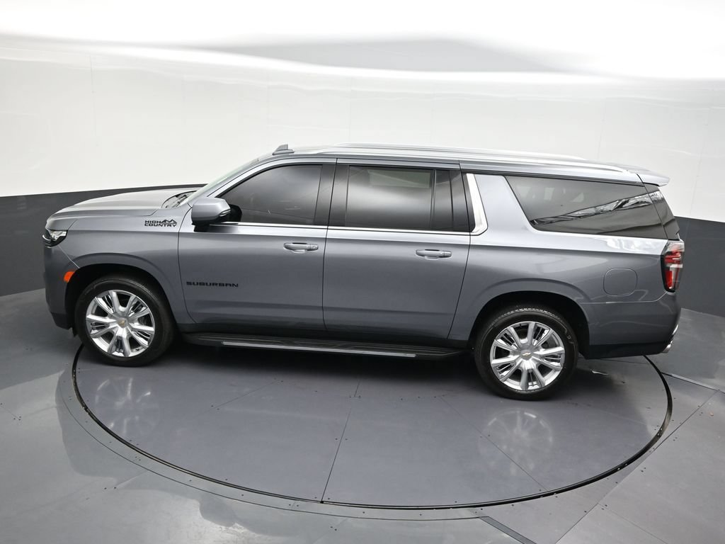 Used 2021 Chevrolet Suburban High Country AWD/4WD image 18