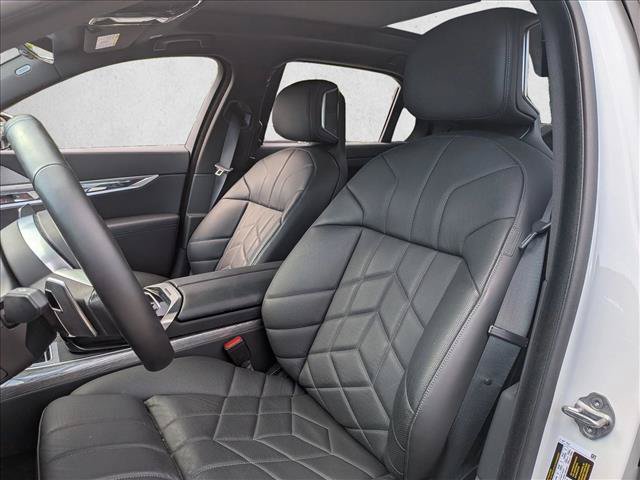 Used 2024 BMW 760i xDrive w/ Premium Package 2 AWD/4WD image 15