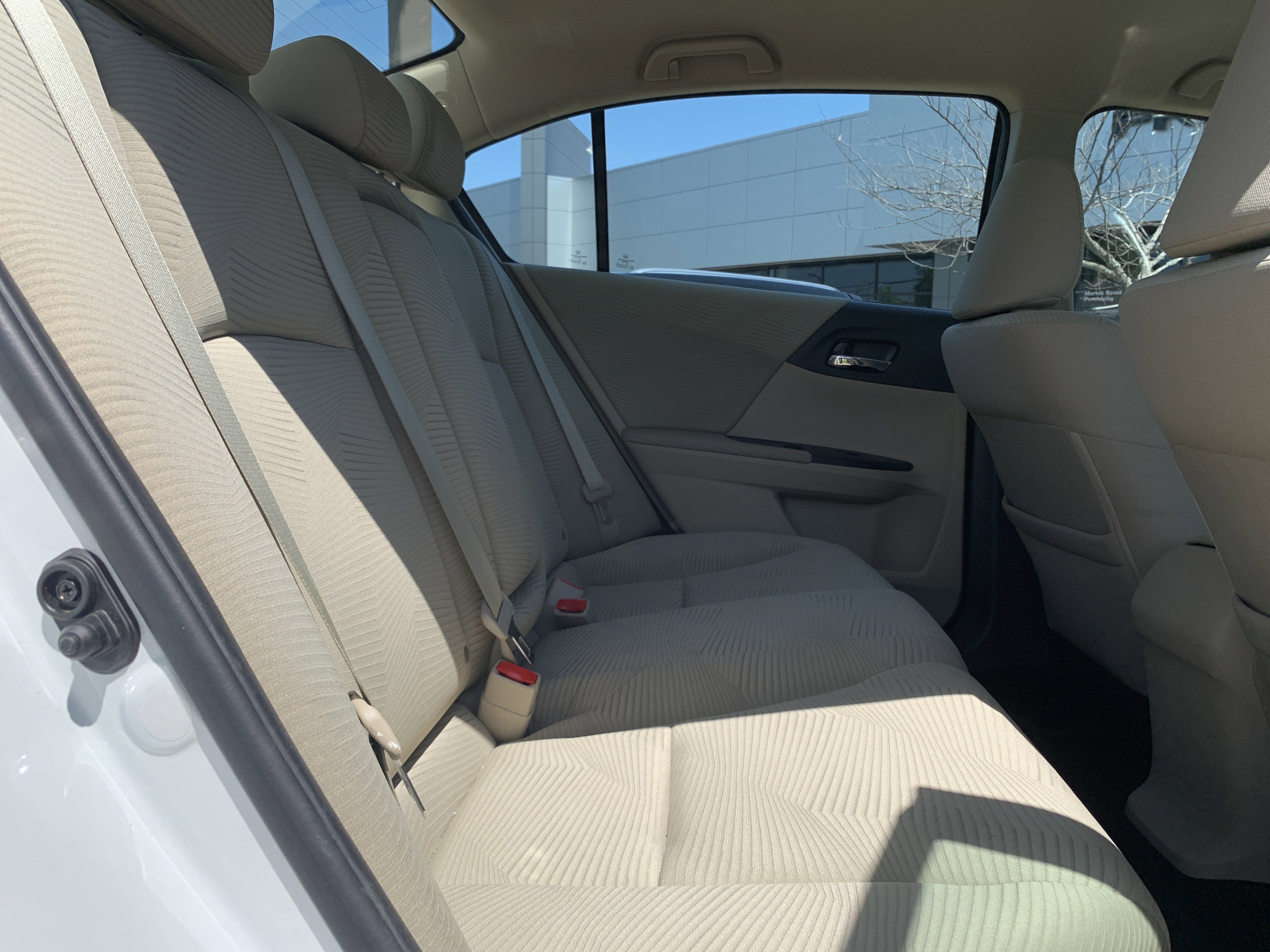 Used 2017 Honda Accord LX image 32