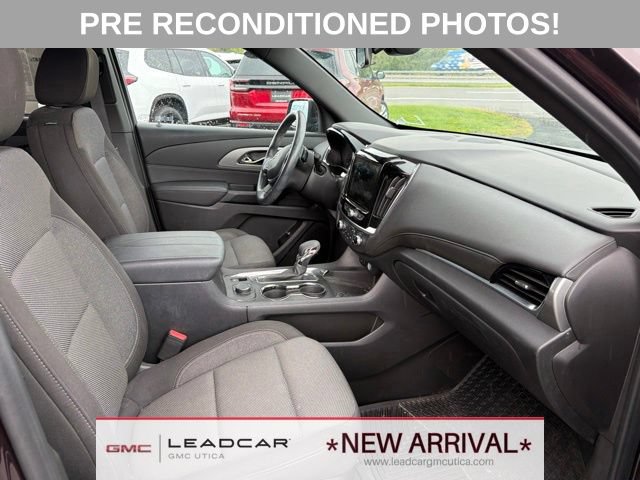 Used 2023 Chevrolet Traverse LT AWD/4WD image 10