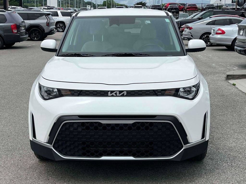 Used 2025 Kia Soul LX w/ LX Technology Package FWD image 30
