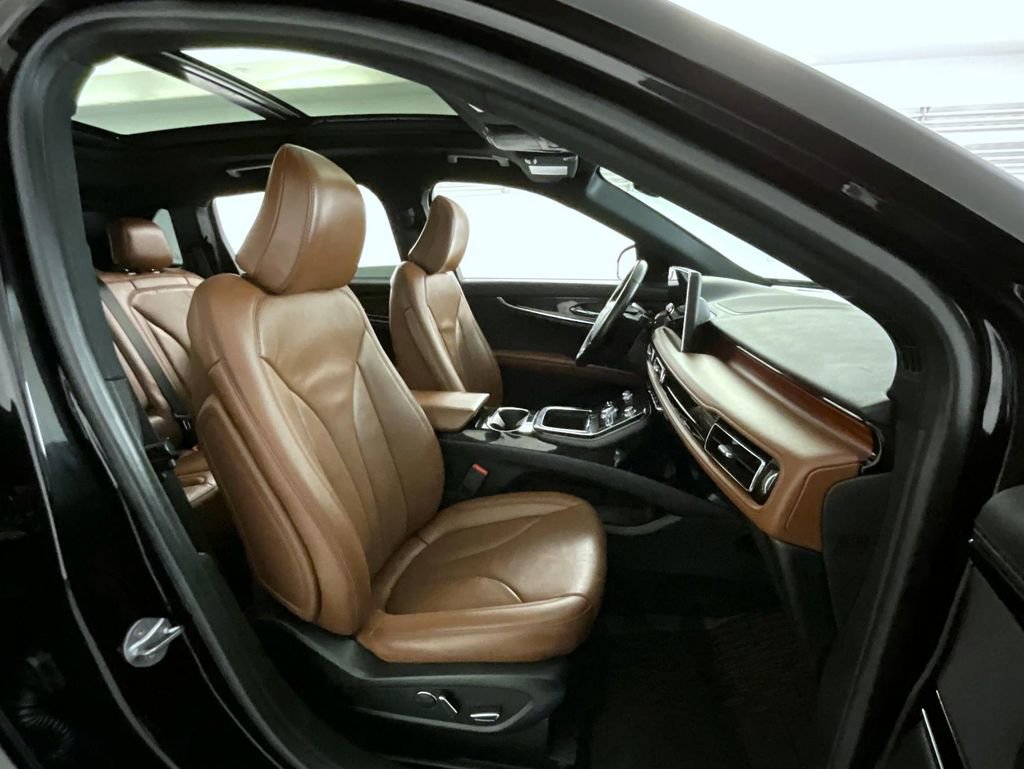Used 2022 Lincoln Nautilus Reserve AWD/4WD image 15