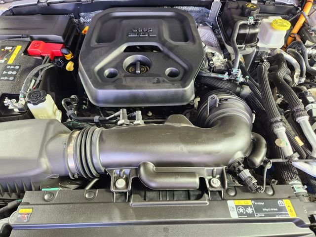 Used 2024 Jeep Wrangler Unlimited image 31