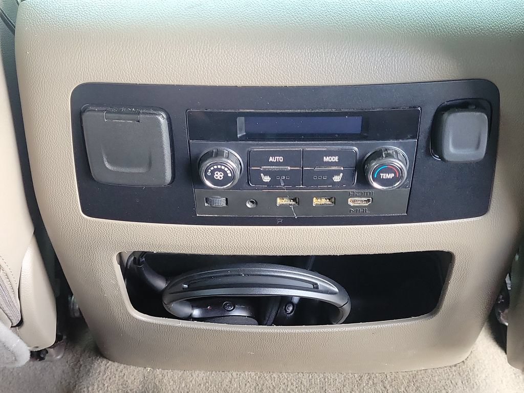 Used 2020 GMC Yukon SLT w/ Premium Edition RWD image 13