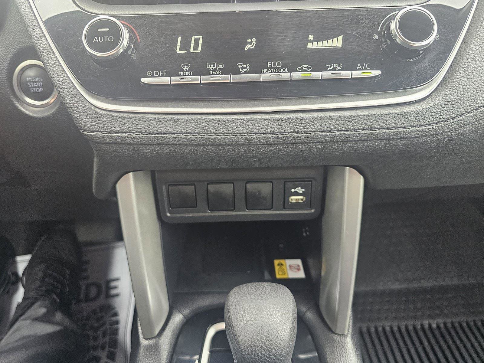 Used 2022 Toyota Corolla Cross LE image 49