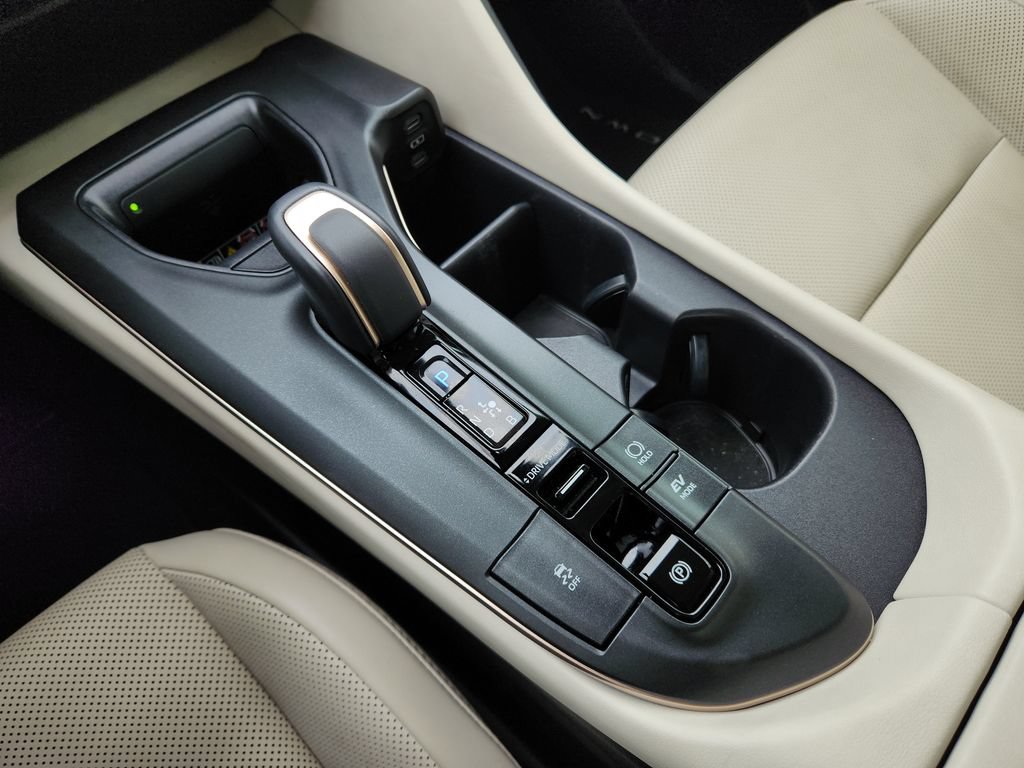 Certified 2023 Toyota Crown AWD/4WD image 22