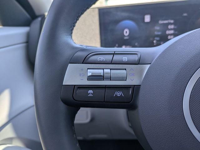 Used 2025 Hyundai Kona Limited image 32