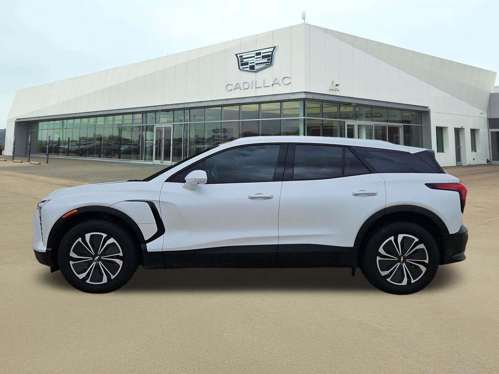 Used 2024 Chevrolet Blazer EV LT AWD/4WD image 3