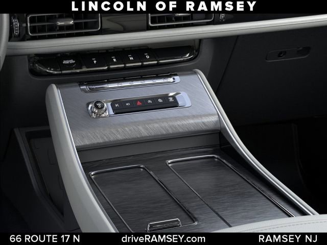 New 2026 Lincoln Aviator AWD image 16