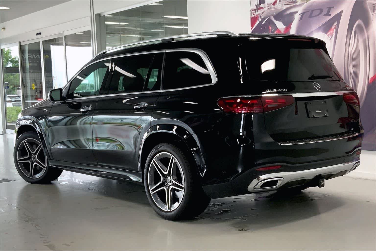 Used 2025 Mercedes-Benz GLS 450 4MATIC image 4