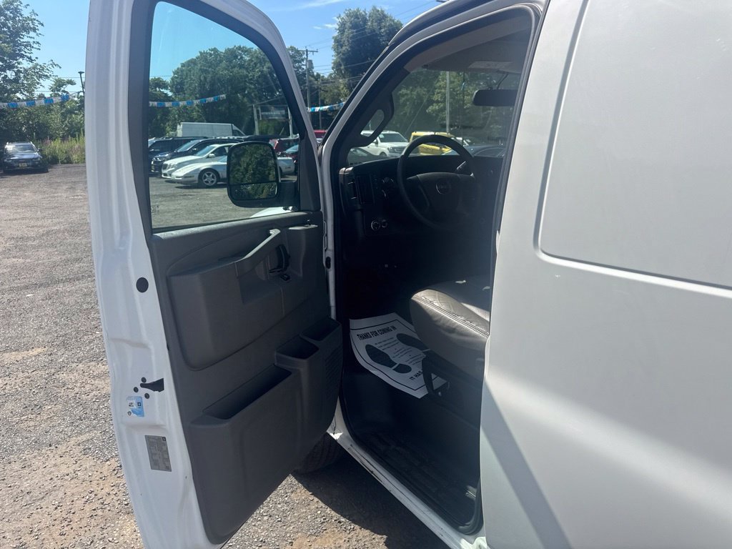 Used 2016 GMC Savana 3500 Extended RWD image 24