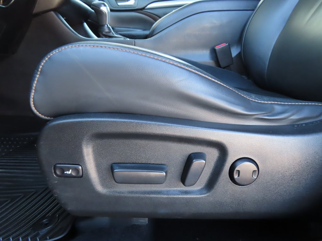 Used 2015 Toyota Highlander XLE image 8