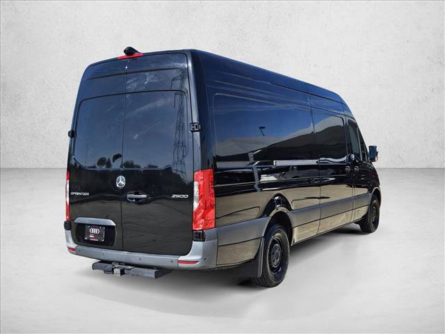 Used 2025 Mercedes-Benz Sprinter 2500 image 5