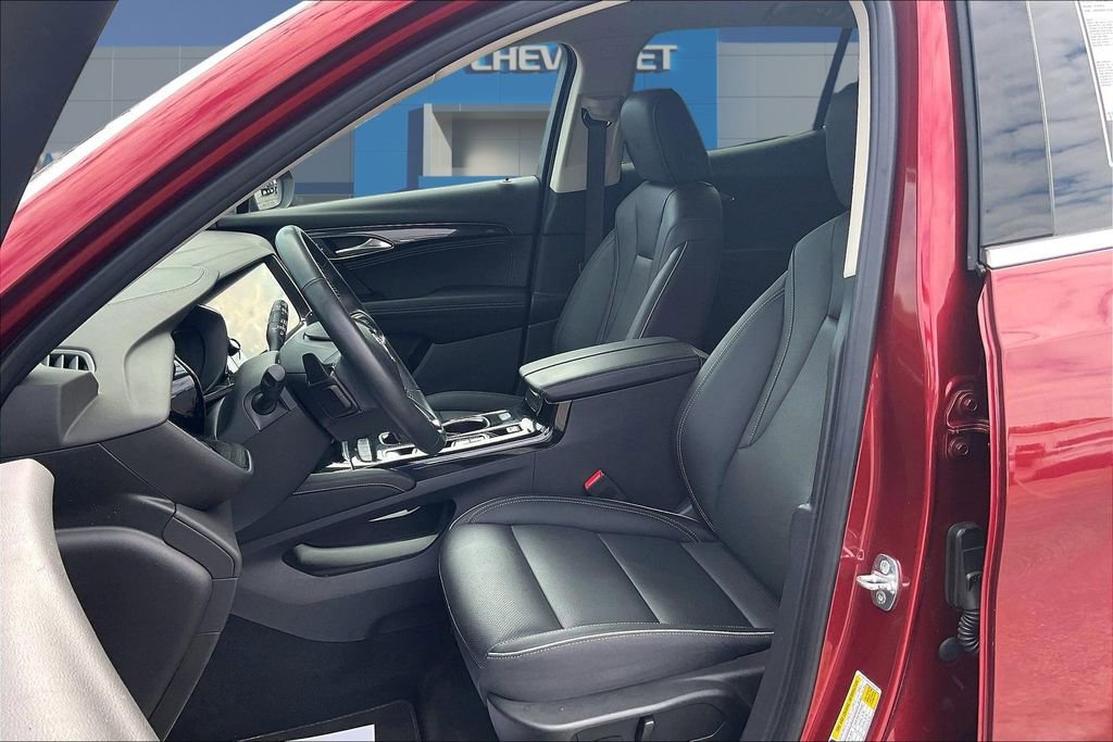Used 2023 Buick Envision Essence FWD image 21