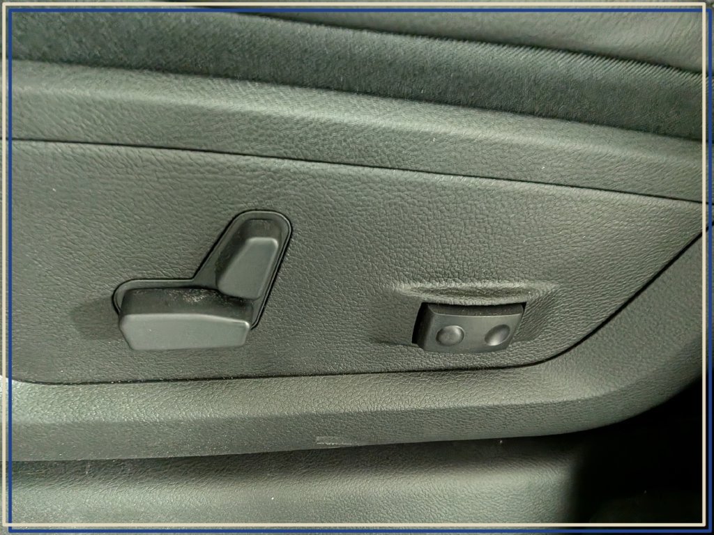 New 2026 RAM 2500 Laramie AWD/4WD image 16
