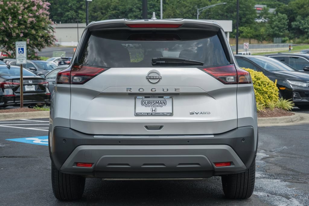 Used 2023 Nissan Rogue SV AWD/4WD image 6