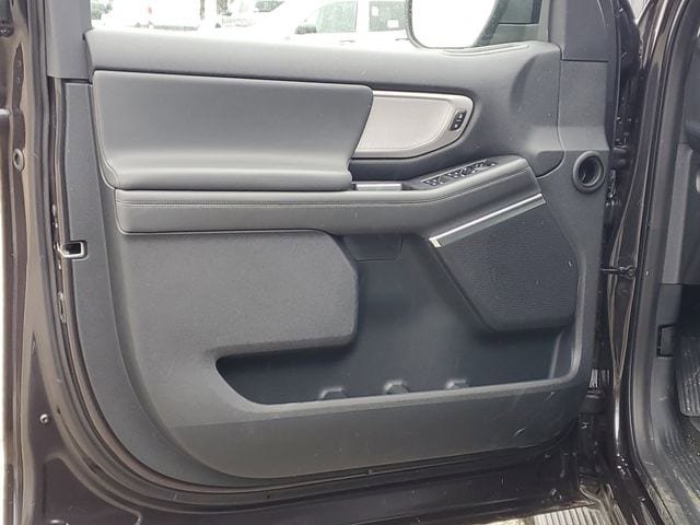New 2026 Ford Expedition Active image 12