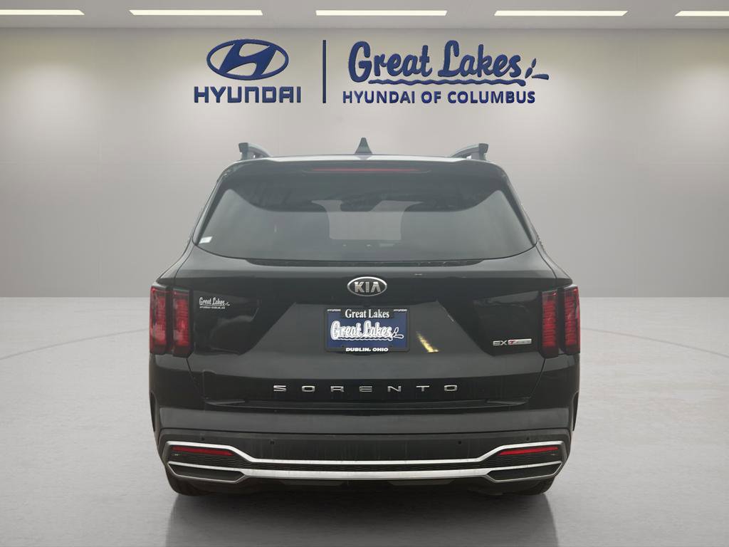 Used 2021 Kia Sorento EX w/ EX AWD X-Line Package image 4