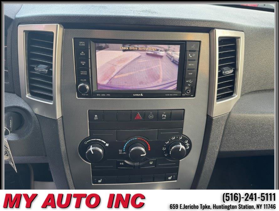 Used 2010 Jeep Grand Cherokee Laredo image 18