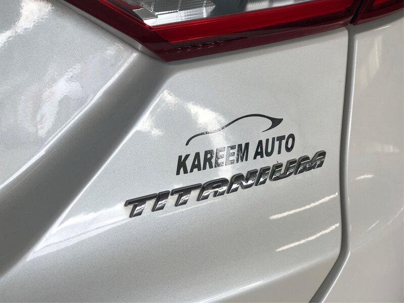 Used 2018 Ford Fusion Energi Titanium FWD image 21