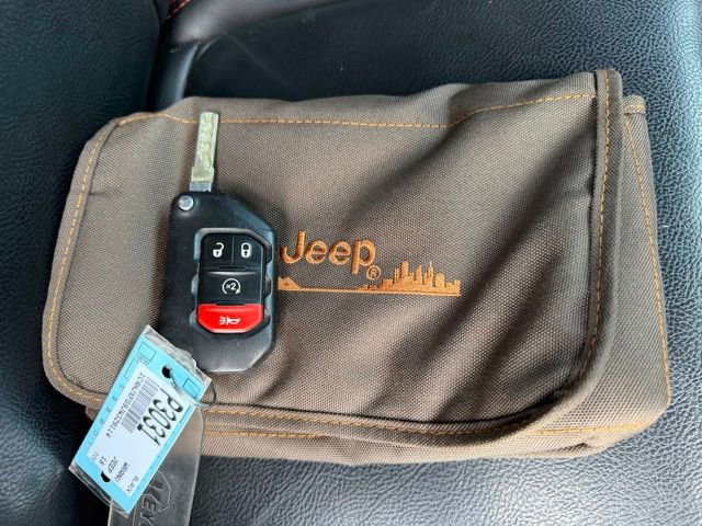 Used 2018 Jeep Wrangler Unlimited Rubicon AWD/4WD image 39