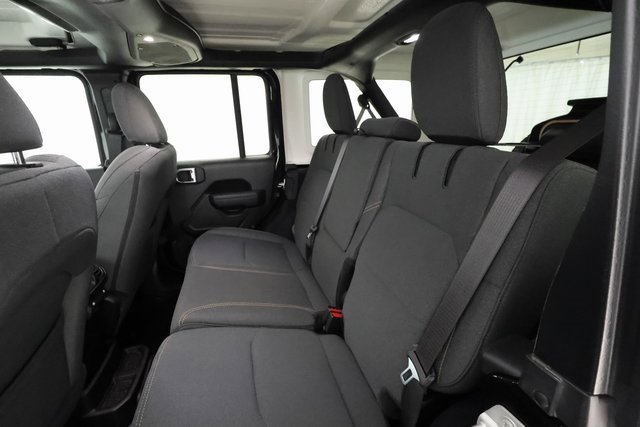 Used 2024 Jeep Wrangler Unlimited image 18