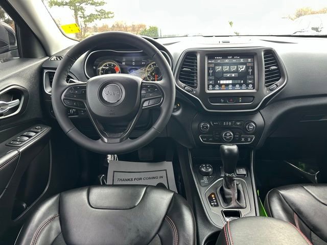 Used 2022 Jeep Cherokee Trailhawk w/ Comfort/Convenience Group image 14