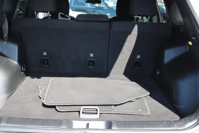 Used 2019 Jeep Cherokee Latitude w/ Popular Appearance Group image 34