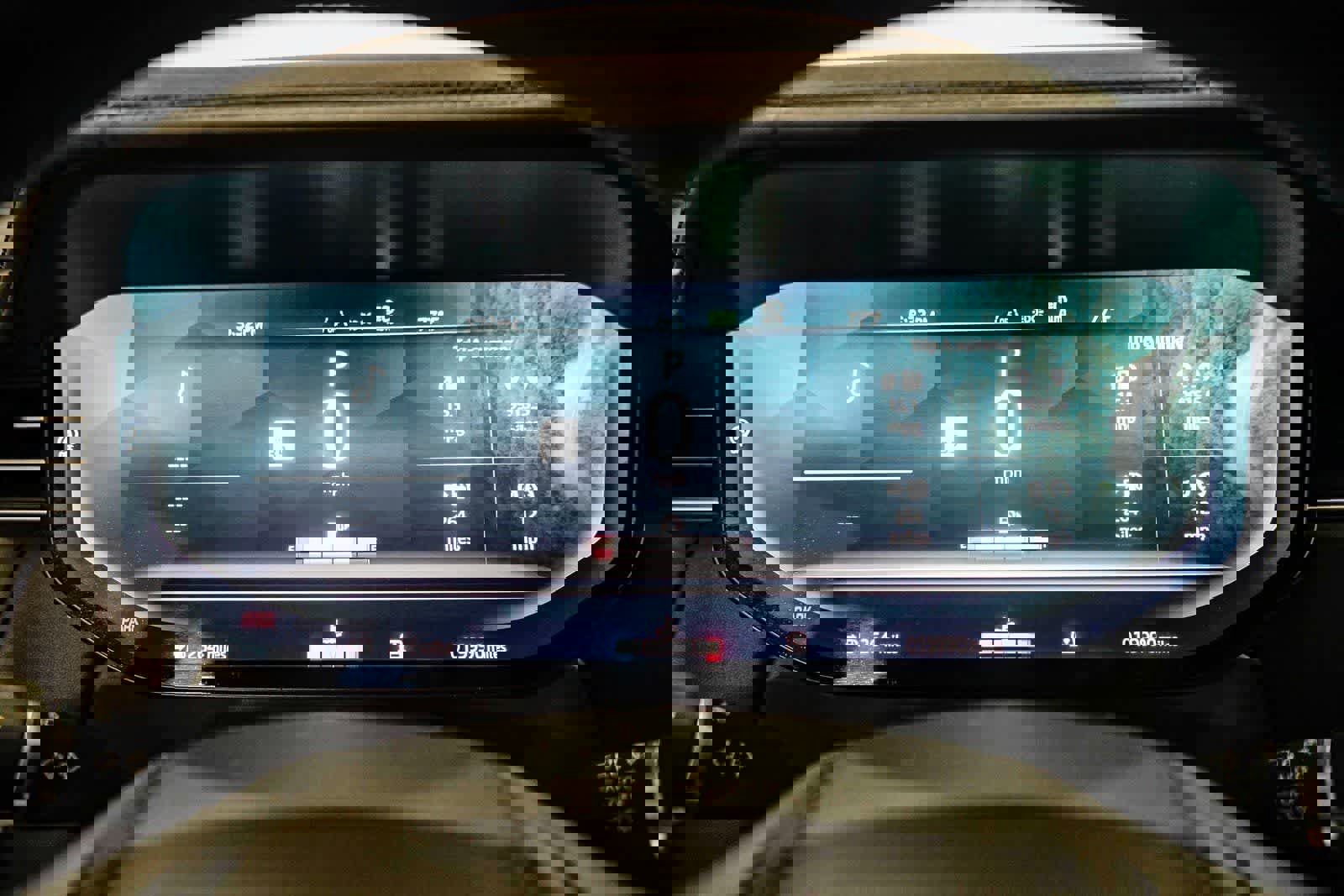 Used 2024 Land Rover Range Rover Long Wheelbase SE image 26