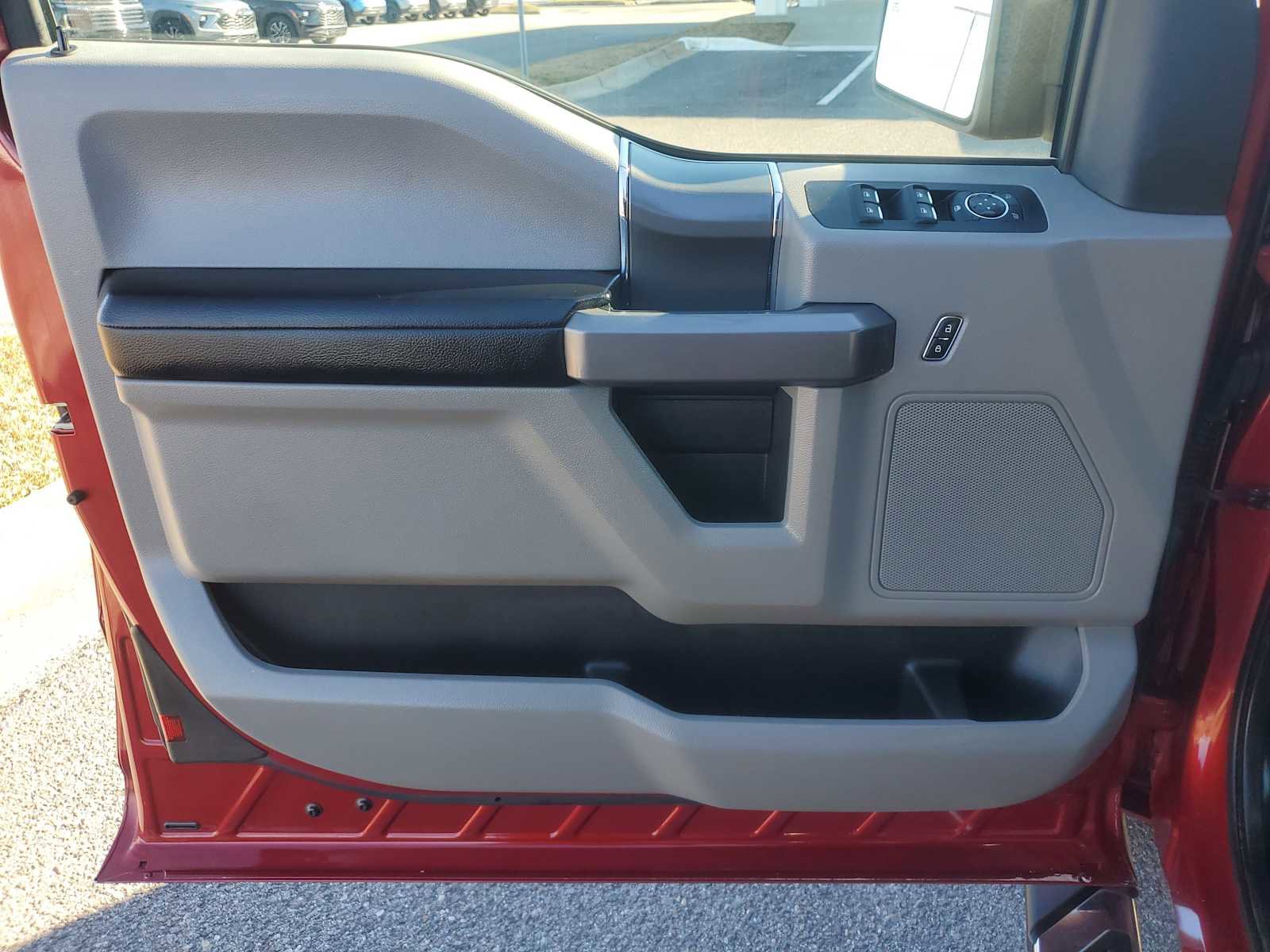 Used 2018 Ford F150 XLT w/ Equipment Group 302A Luxury image 15