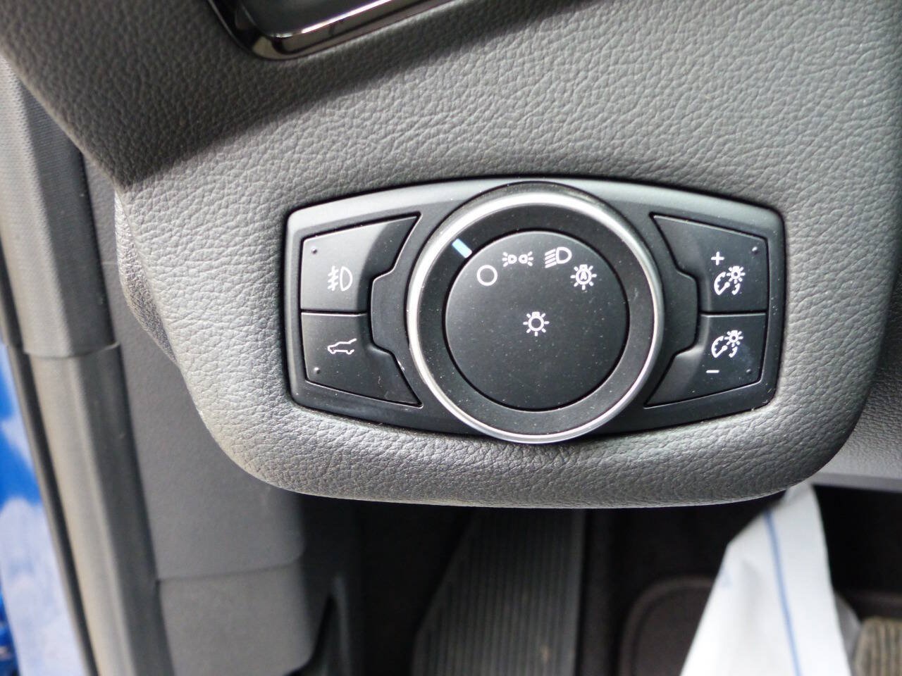 Used 2017 Ford Escape Titanium FWD image 25